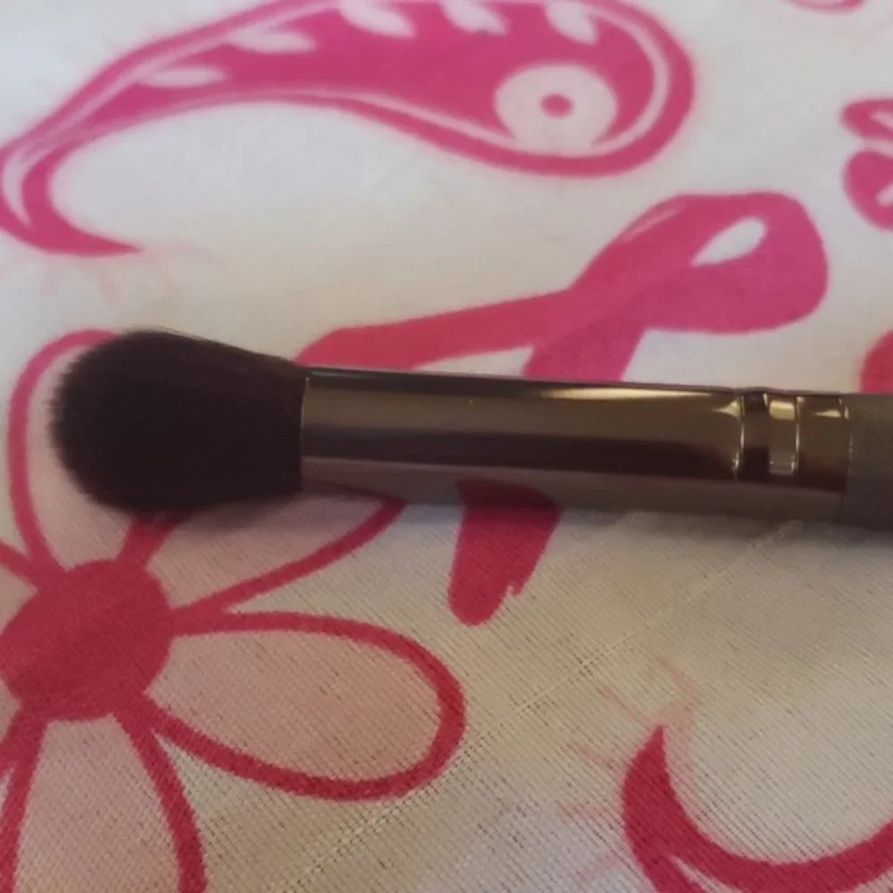 Vasanti concealer Buffer brush